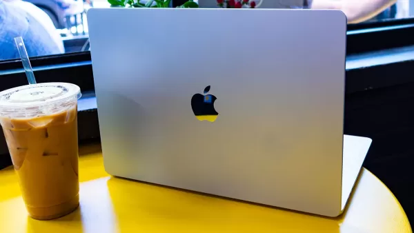 Apple MacBook Air (M4, 2025) Product Shot