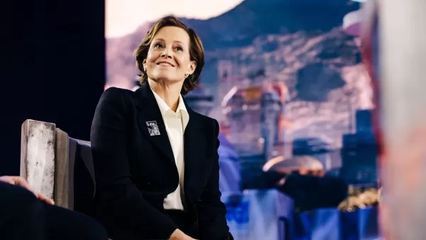 Sigourney Weaver über Grogus Charme bei Star Wars Celebration