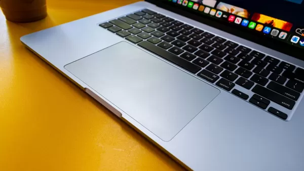 MacBook Air port configuration