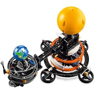 ประหยัด 20% จากการโต้ตอบ LEGO Technic Planet Earth และ Moon ในวงโคจร