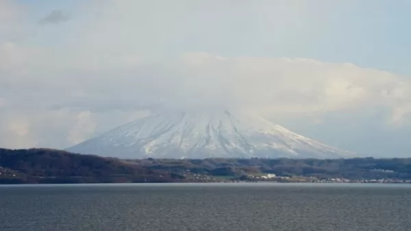Geest van Yotei die zich afspeelt in Hokkaido vanwege zijn gevoel van gevaar en schoonheid